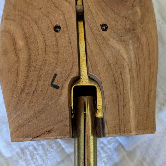 Designer Bostonian Aromatic Cedar Split-Toe Shoe Trees Size Large L - Picture 7 of 8